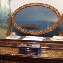 Chest, showing mirror and object arrangement