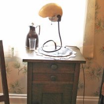 Stickley nightstand with Lamp