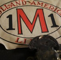 Louis Vuitton trunk label