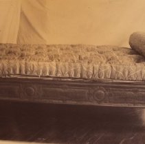 Photo of daybed from Wooden Album