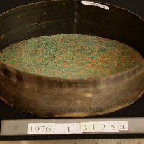 Bottom of shaker box