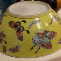 Chinese porcelain bowl verso