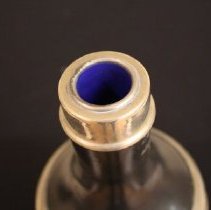 Neck of vacuum bottle