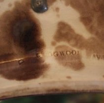 Makers mark on cake stand