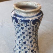 Faience drug jar