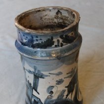 Fourth side drug jar