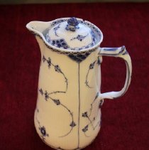 Chocolate Pot with lid