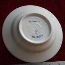 Bowl, medium, bottom