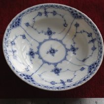 Bowl, medium, top