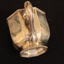 Baby's Cup        handle