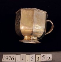 Baby's Cup        side