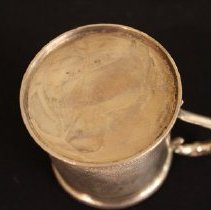 Baby's Cup        bottom