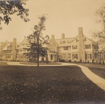 4e: Photo of East Facade used in article