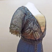 Bodice, side