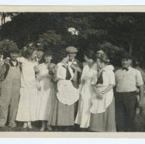 04.03a Dan Case and some Blithewold staff at clambake