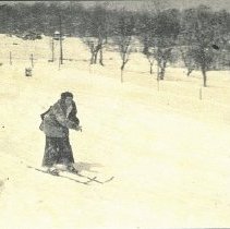 03.06 Pecketts, Augustine on rill pull, 1915