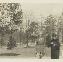 06.01 Augustine with Bessie 1929    1976.1.p050.03.06.01