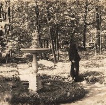 1976.1.a019.01.03 Bosquet Gentleman Fountain Summer House