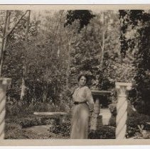 1976.1.a019.01.05 Bosquet Irma Nayral