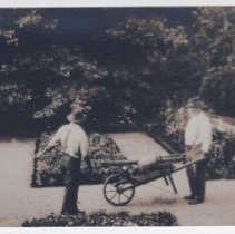 1976.1.a021.01.04 Two Gardeners