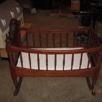 Crib/cradle