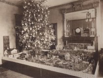 Very Large Christmas Layout in Victorian Home