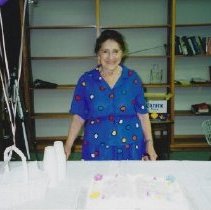 1996 Librarian Mollie Harris on closing day of the Astor Judiaca Library