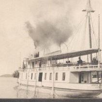 Steamer Jessie Leaving Kingston