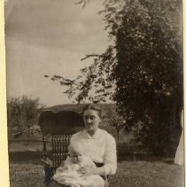 Olive [Robinson] Fellows with Baby Fraser