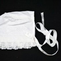 2015.38.04 Bonnet Side 2