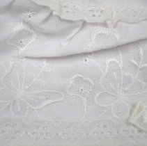 2015.38.04 Pattern On Bonnet