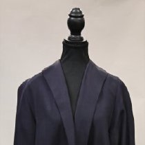 73.c190c - Front Of Coat