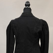 977.c57 - Back Of Robe