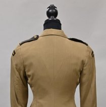 1979.c56.05 - Back Of Jacket