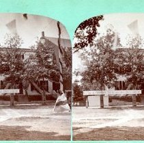 Middle Street Return of the Sons & Daughters Decorations