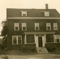 Apartment House on Manning Street