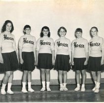 Haven School Cheerleaders, 1956