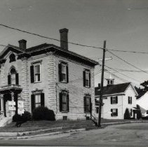439 Middle Street, Portsmouth Historic District Survey