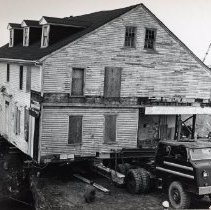 Relocating the Wentworth-Winebaum House