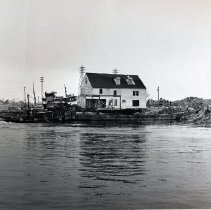 Relocating the Wentworth-Winebaum House