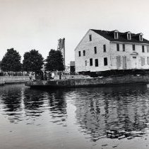 Relocating the Wentworth-Winebaum House