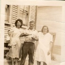 Guiseppe and Theresa Pirini with daughter Santa Romagnoli