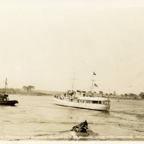 FDR Visits the Navy Yard