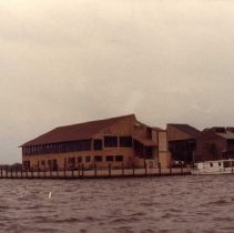 2015-003-011-a-475.jpg - Fishermen’s Village