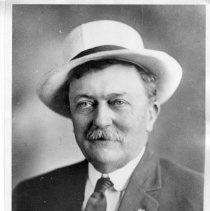 2015-003-011-b-216.jpg - Gilchrist, Albert