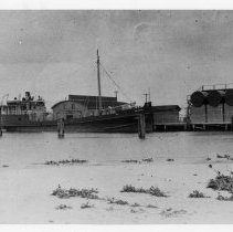 2015-003-011-b-940.jpg - Mavis Street Fish Dock