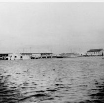 2015-003-011-b-944.jpg - Mavis Street Fish Dock