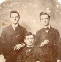 2015-003-011-c-557.jpg - Verner Peeples in center