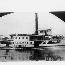 2015-003-011-d-491.jpg - Steamers