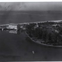 2015-003-011-e-084.jpg - Englewood White Elephant 1964